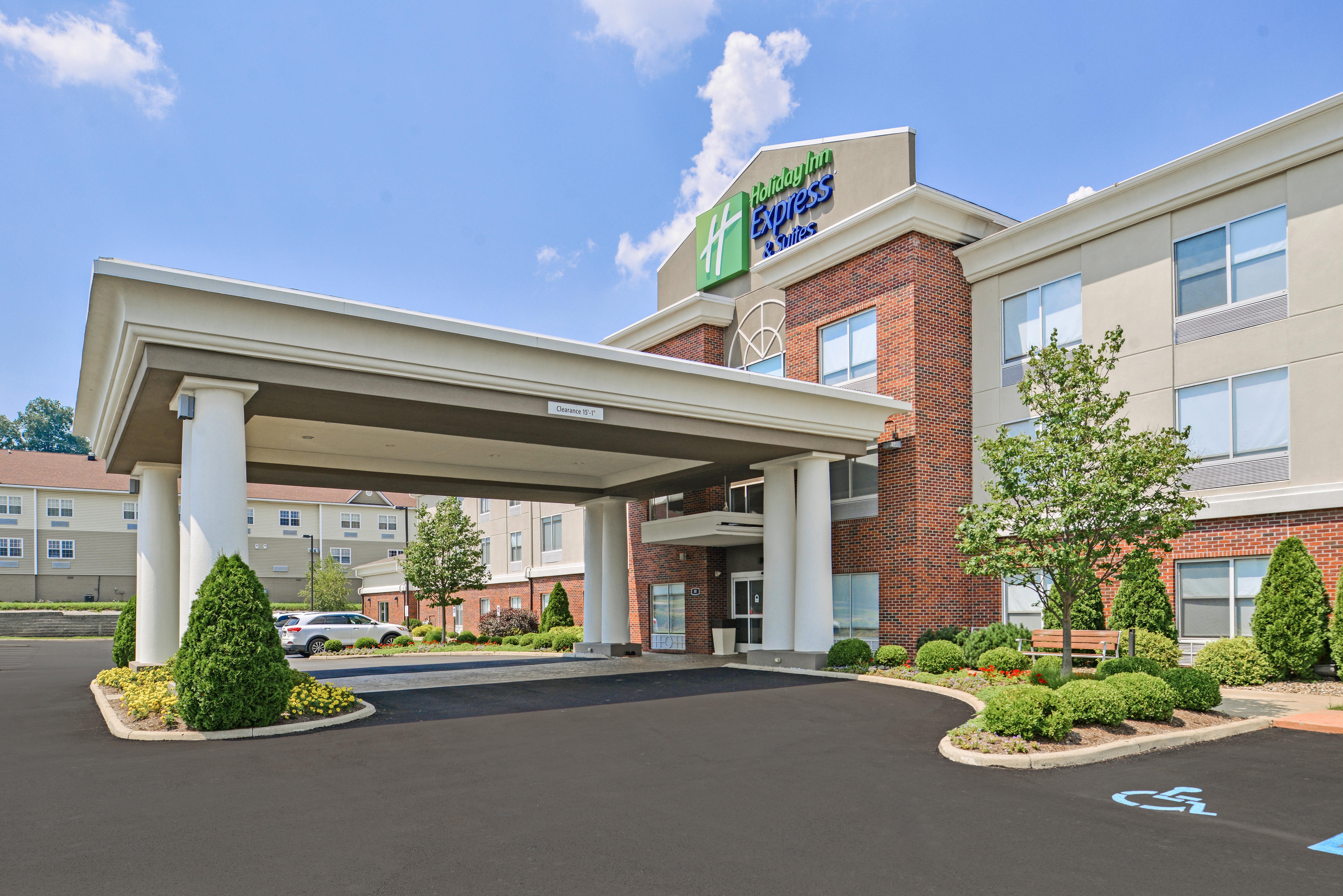 Holiday Inn Express Mineral Wells By Ihg Паркерсберг Экстерьер фото