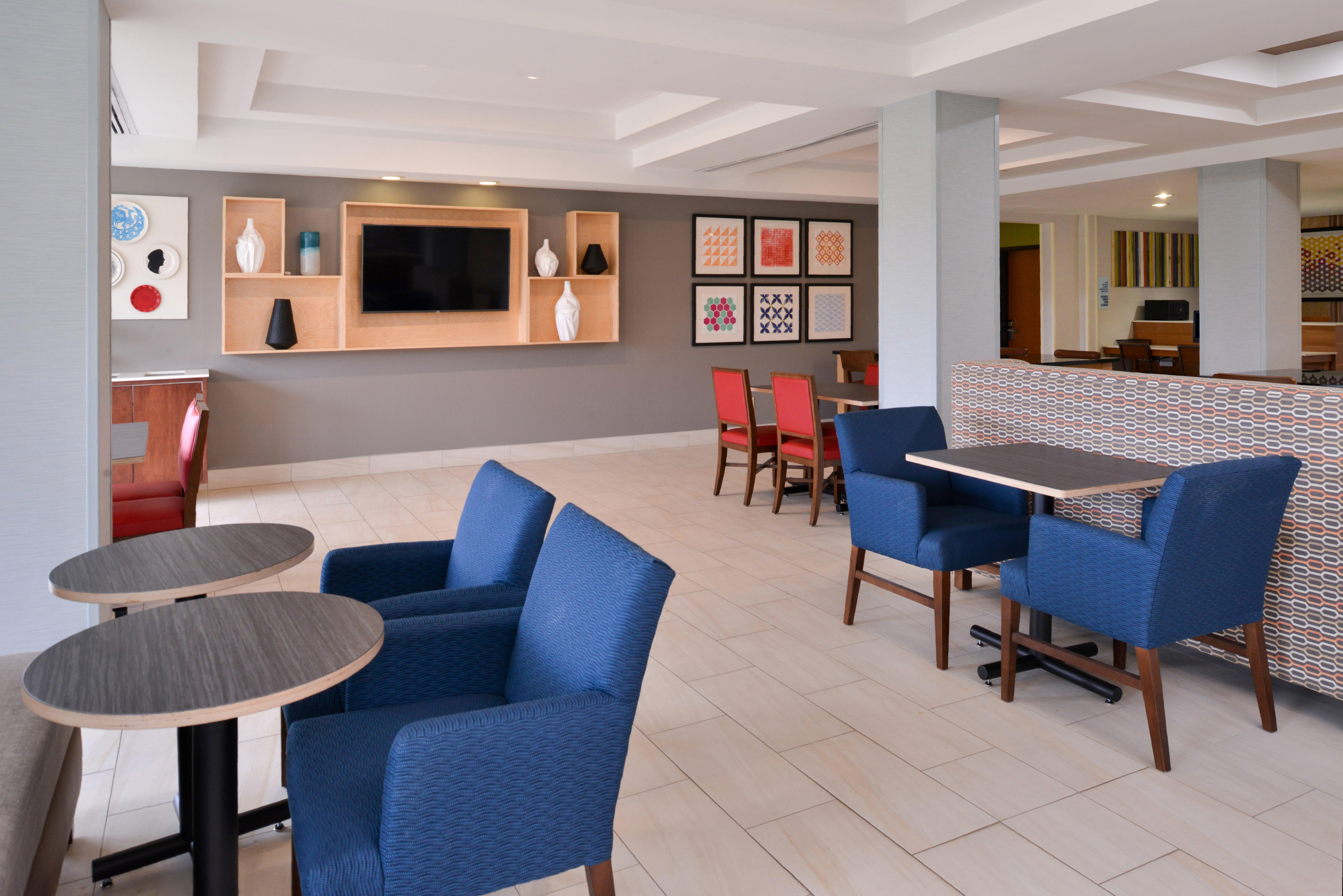 Holiday Inn Express Mineral Wells By Ihg Паркерсберг Экстерьер фото